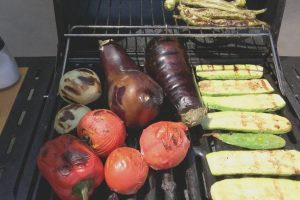 How to use the grill in the kitchen?