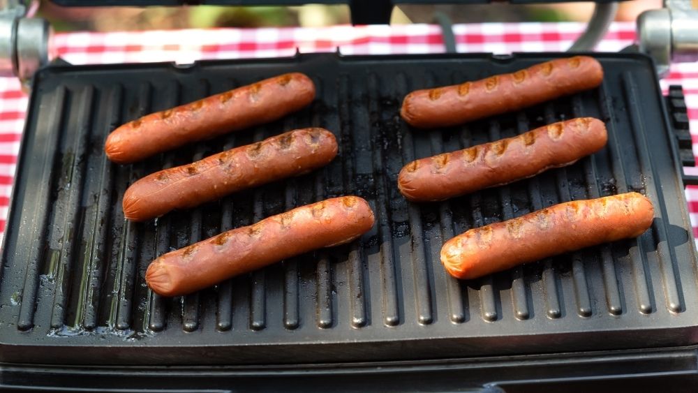 Image sausage in electric barbecue